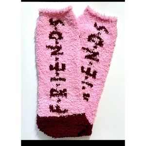 FRIENDS - Comfy Soft Lounge Socks - Pink & Burgundy - One Size Fits All - NEW!